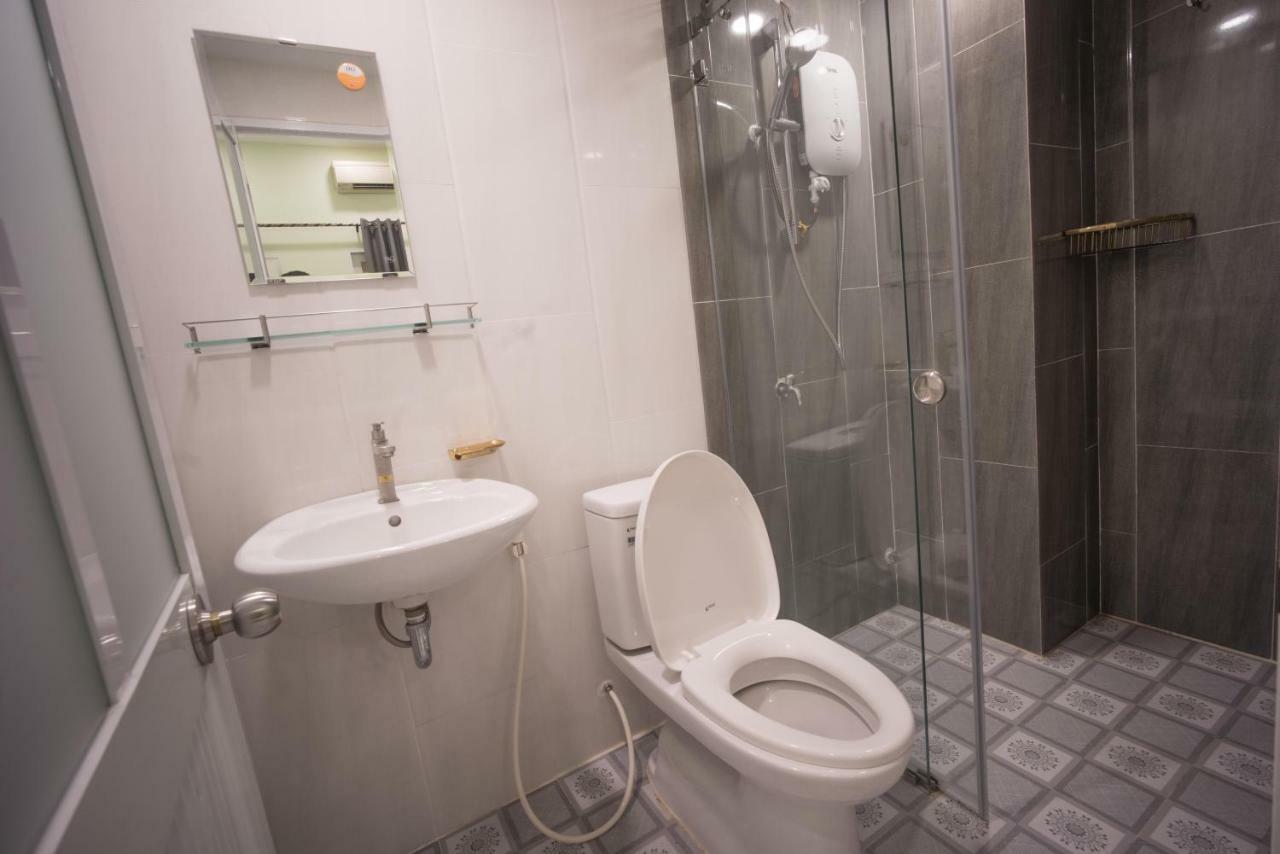 Language Exchange Hostel 2 Хошимин Экстерьер фото