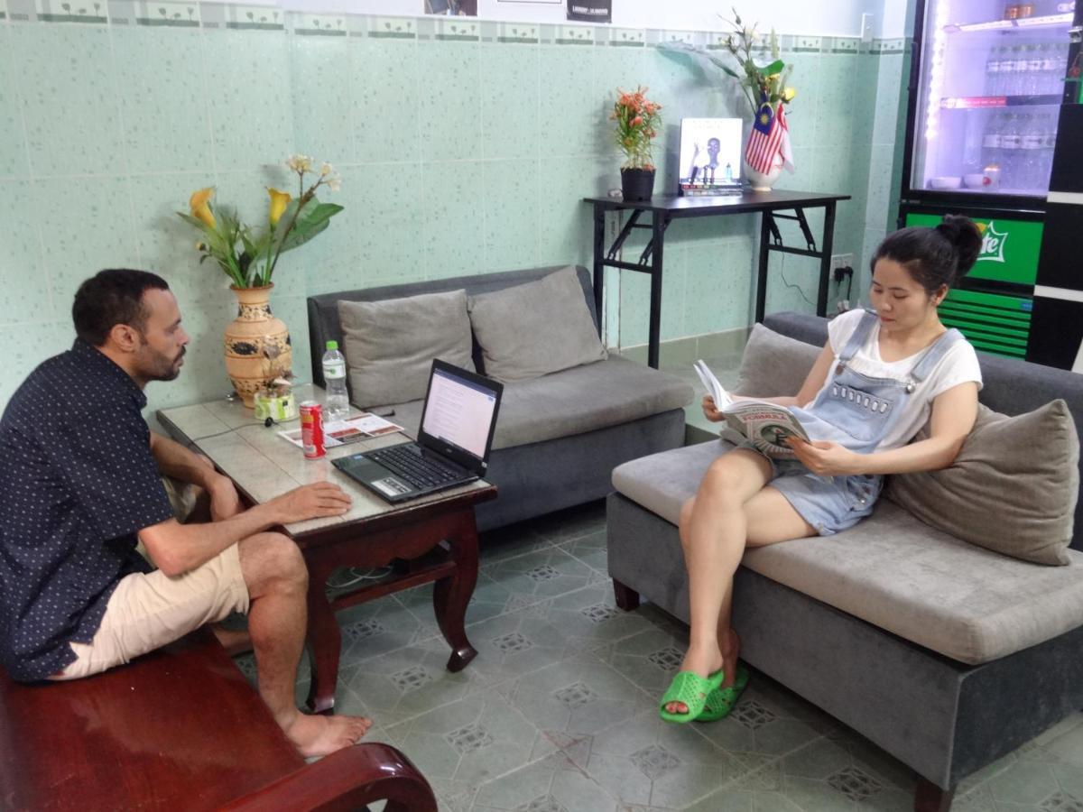 Language Exchange Hostel 2 Хошимин Экстерьер фото