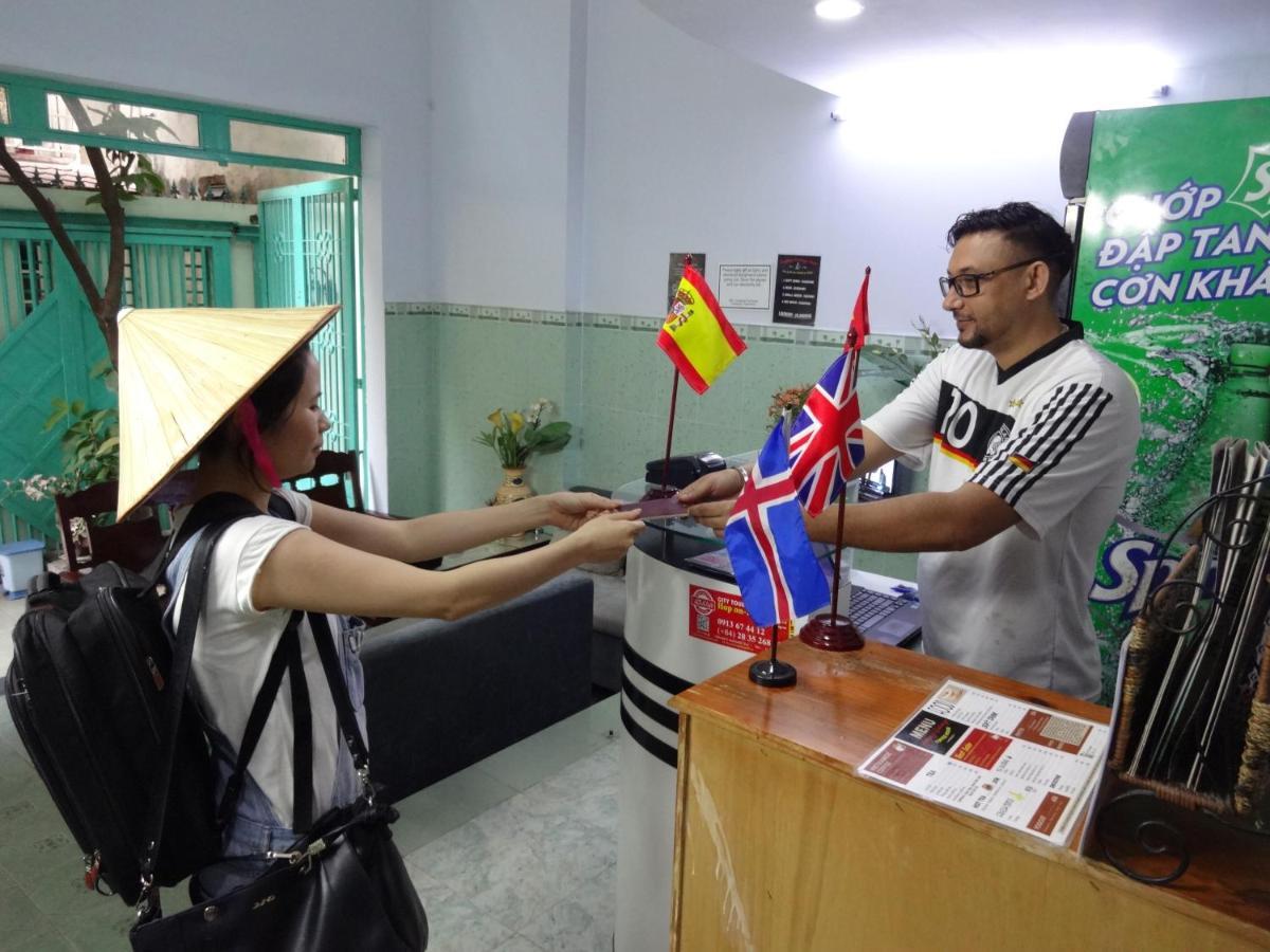 Language Exchange Hostel 2 Хошимин Экстерьер фото